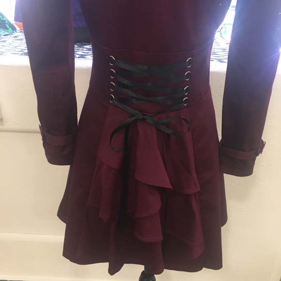 🍷 Lace Up Ruffled Jacket Burgundy🍷 - Picture 6 of 8